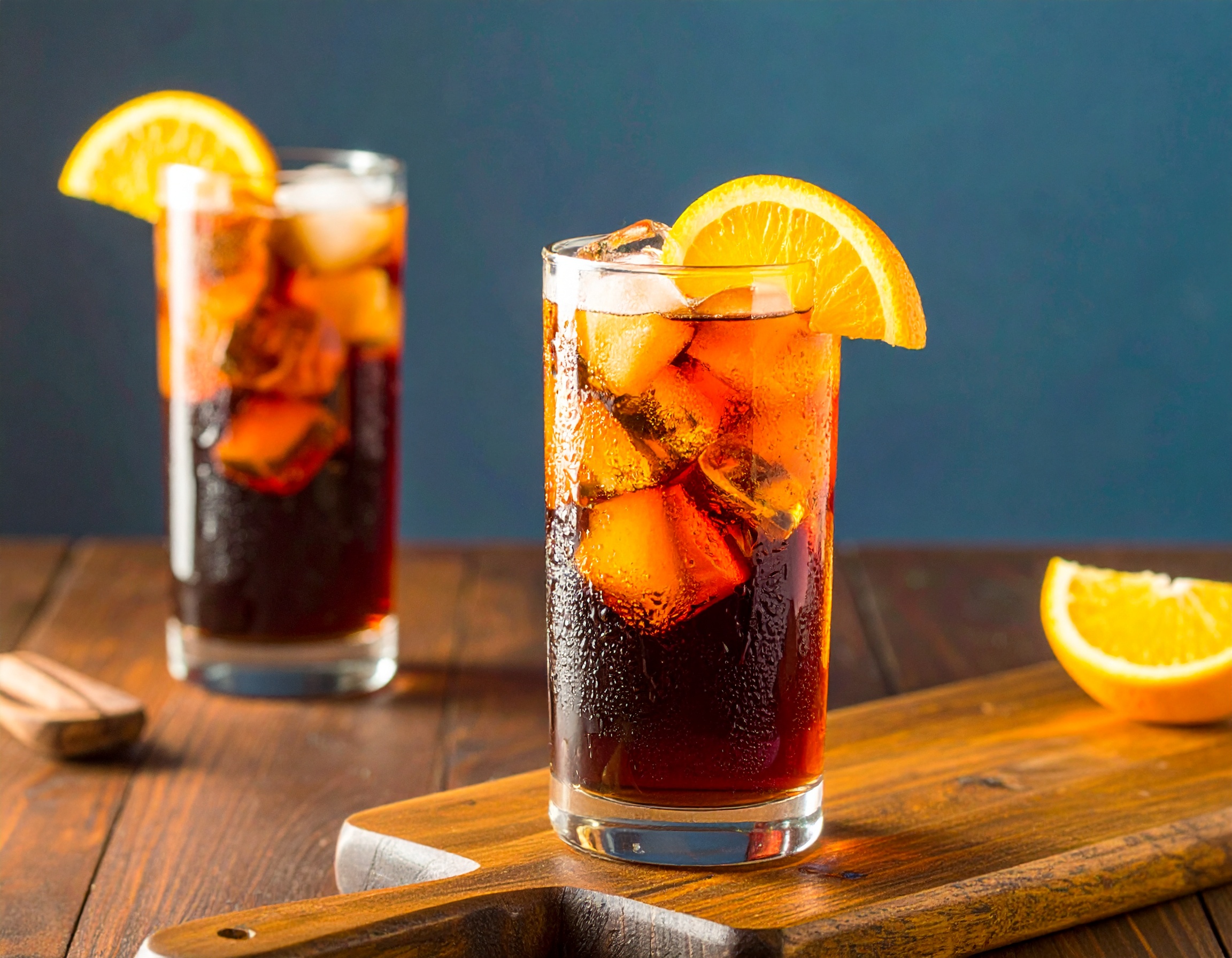 Kalimotxo in a highball glass