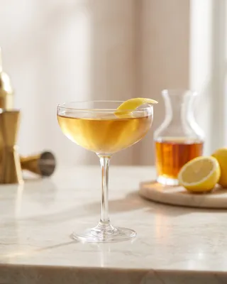 Daisy Sidecar in a coupe with lemon
